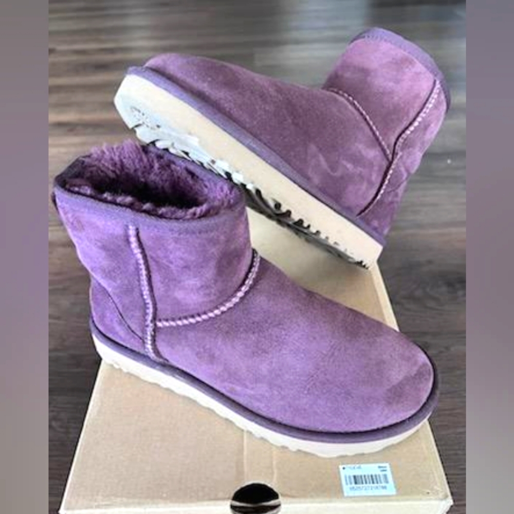 UGG Women's Classic Mini II